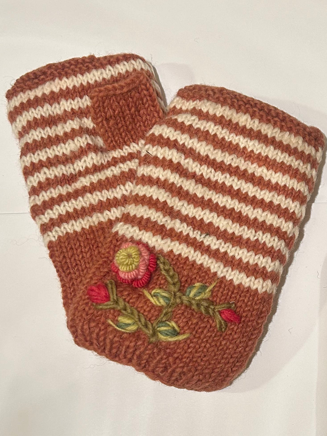 Olive Handwarmer in Brown